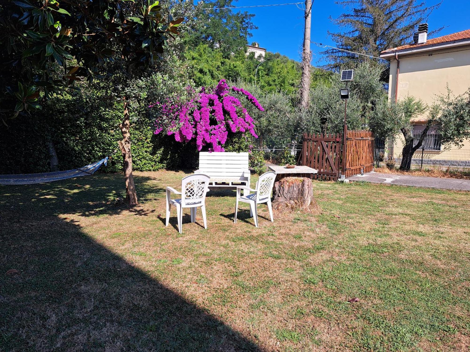 Casa Vacanze “Bouganville” Loc Avane Pisa Vecchiano Zewnętrze zdjęcie