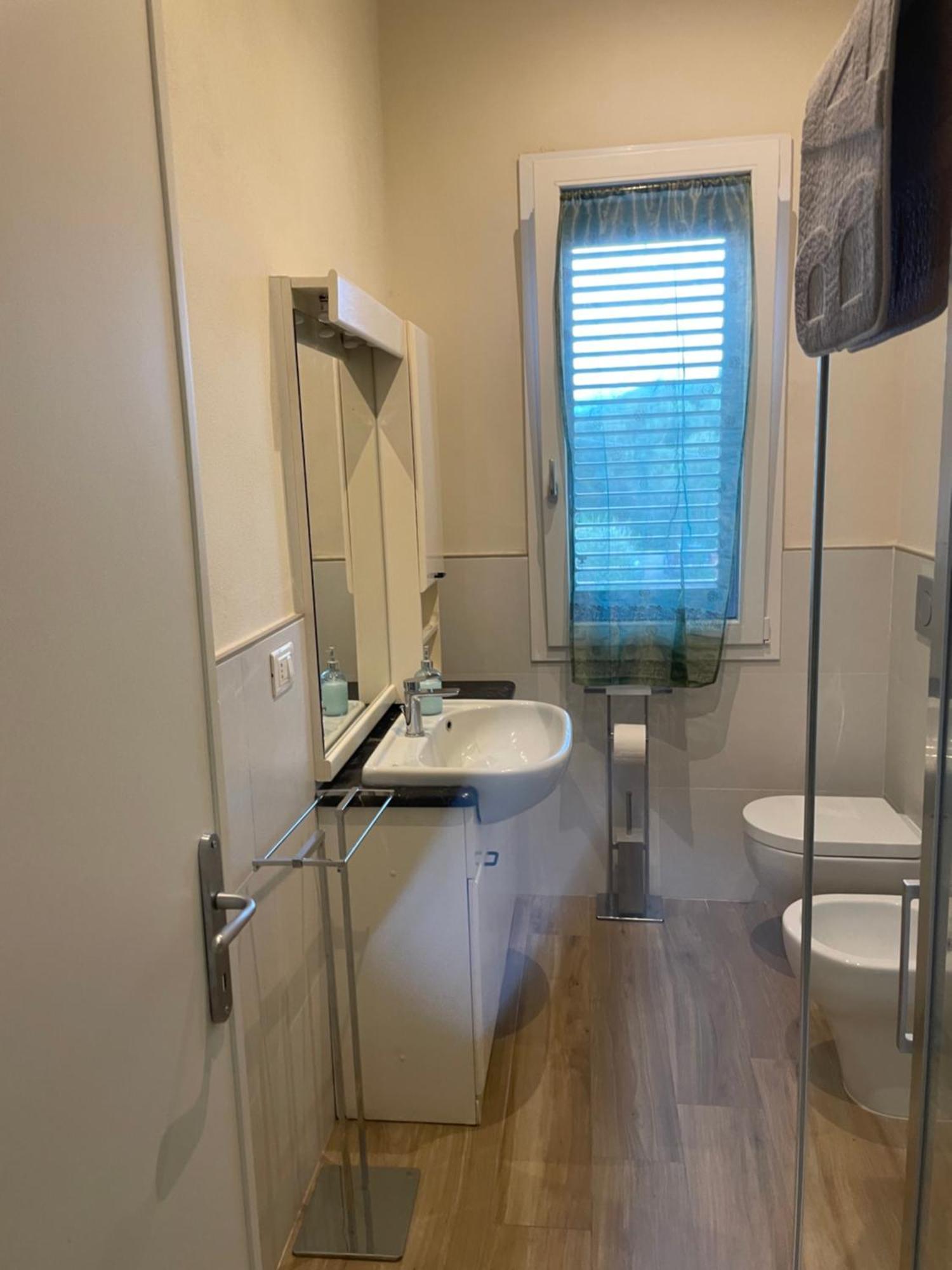 Casa Vacanze “Bouganville” Loc Avane Pisa Vecchiano Zewnętrze zdjęcie