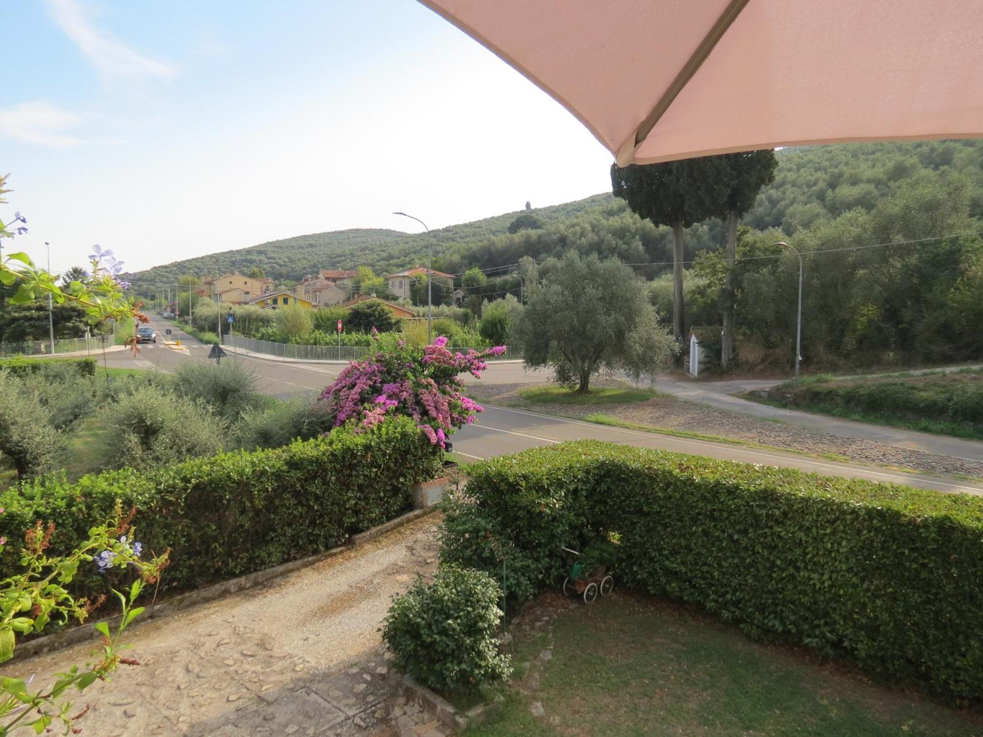 Casa Vacanze “Bouganville” Loc Avane Pisa Vecchiano Zewnętrze zdjęcie